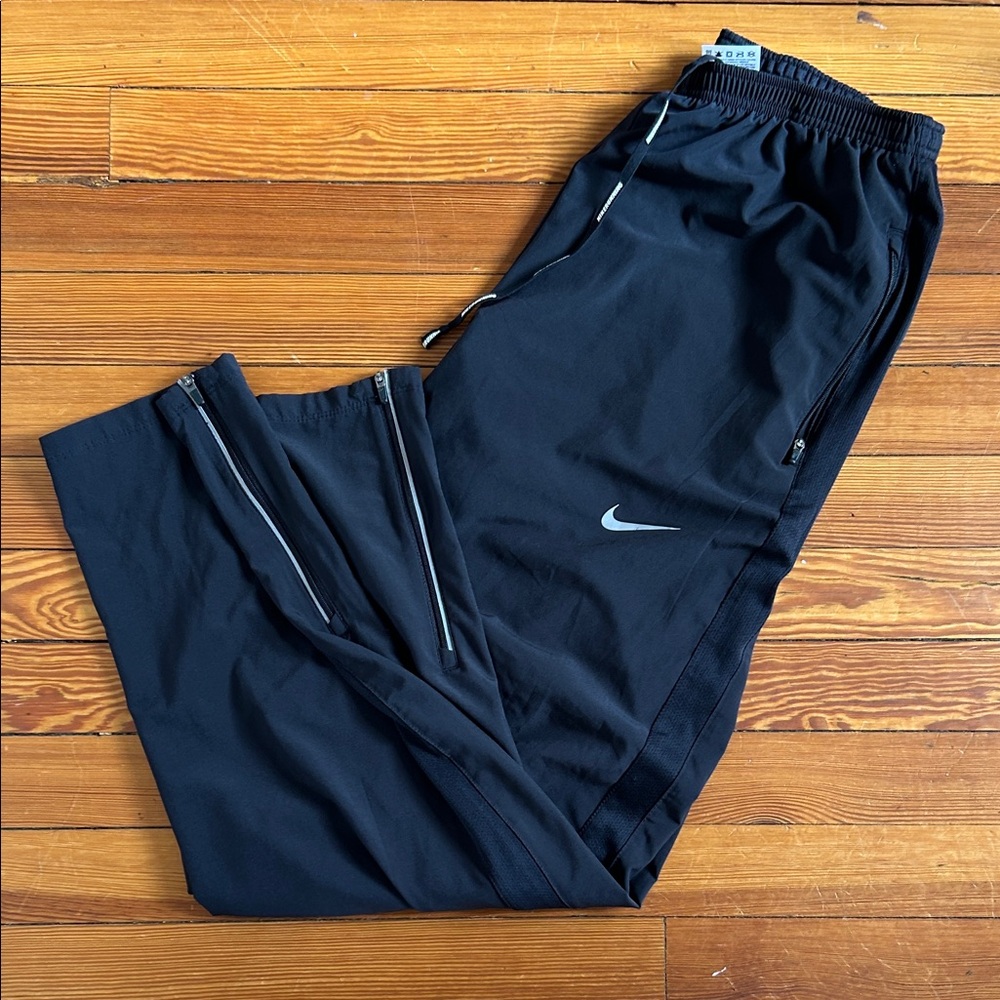 Nike Men's Black Joggers with White Logo